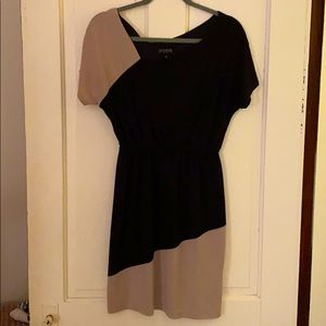 Black / tan comfort dress
